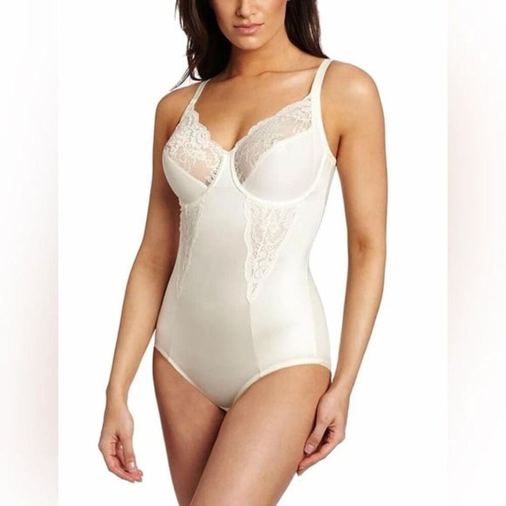 Maidenform Ultra Firm Control Body Shaping Lace Briefer Buttercream 40D